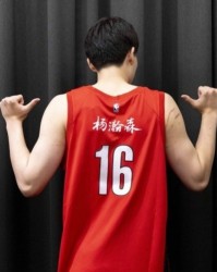 kaiyun-拓记：被罚10万无关痛痒 杨瀚森若打出来1天球衣销量都不止这个钱